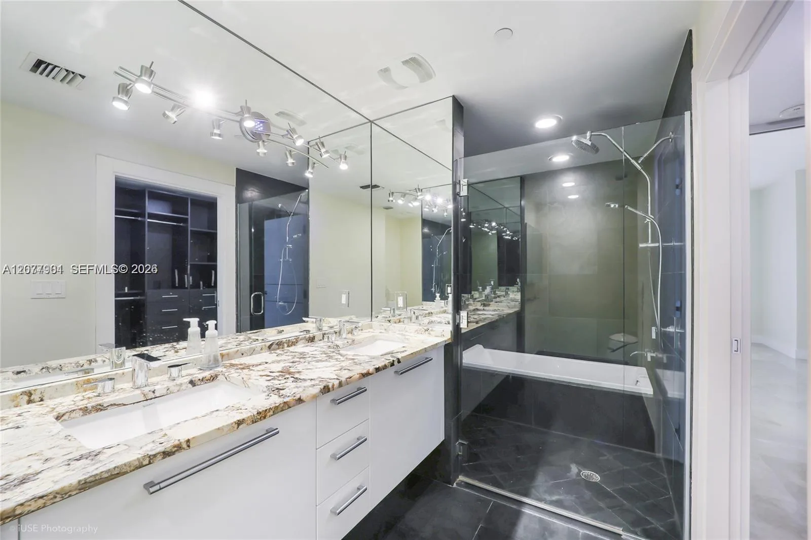 900 Biscayne Blvd # 5001, Miami, FL 33132 photo 11
