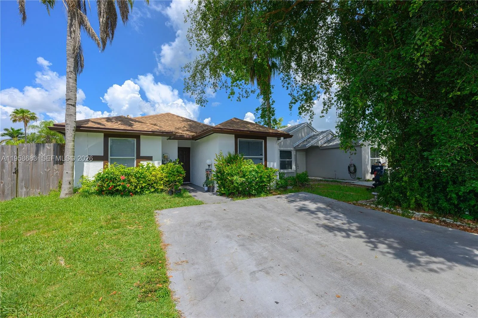 998 SW 8th Pl, Florida City, FL 33034 photo 5