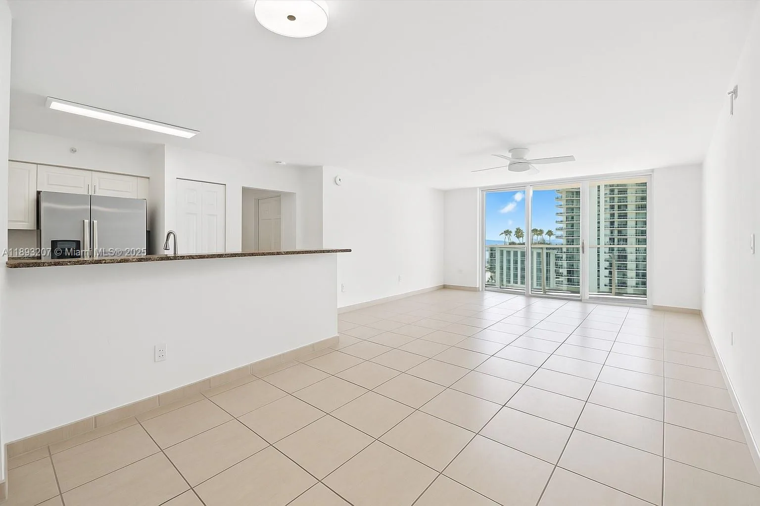 1155 Brickell Bay Dr # 703, Miami, FL 33131