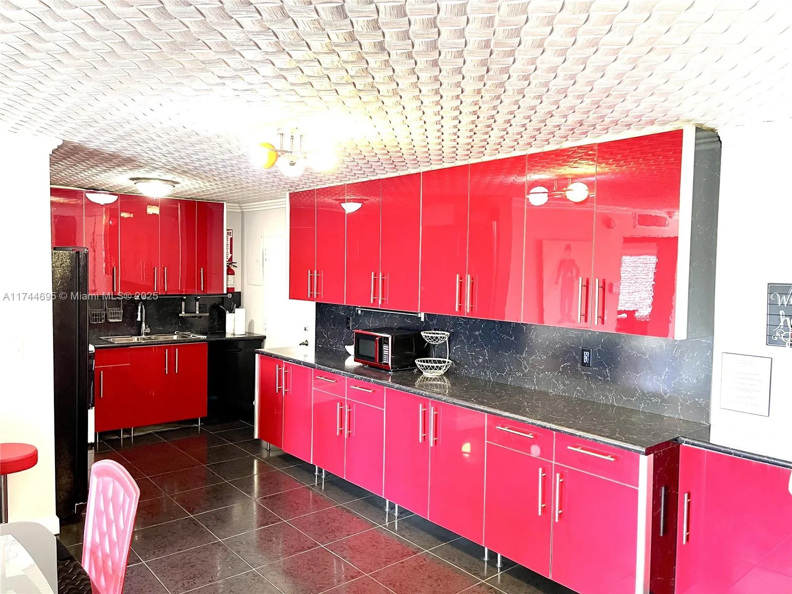 200 178th Dr # 609, Sunny Isles Beach, FL 33160 photo 3