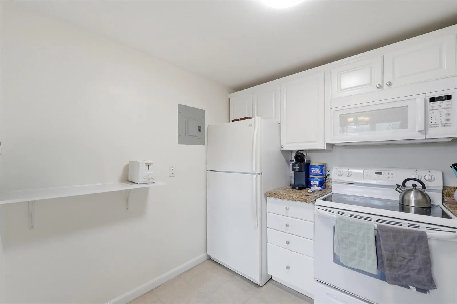 387 Flanders I, Delray Beach, FL 33484 photo 13