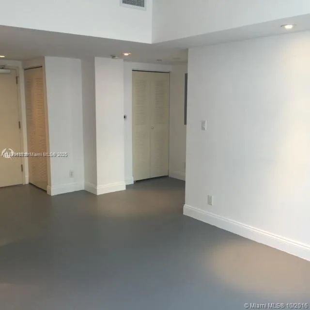 111 E Flagler St # 1003, Miami, FL 33131 photo 6