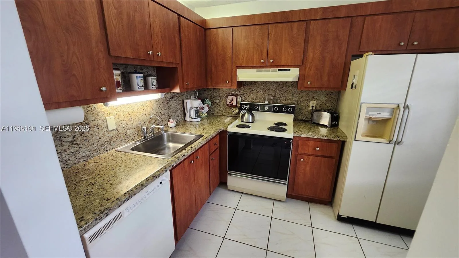 2821 Somerset Dr # 400, Lauderdale Lakes, FL 33311 — zdjęcie 2