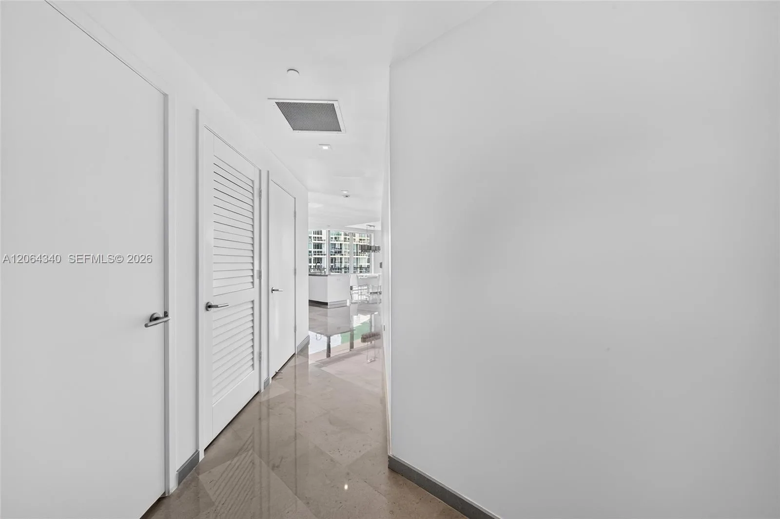 68 SE 6th St # 3311, Miami, FL 33131 photo 4