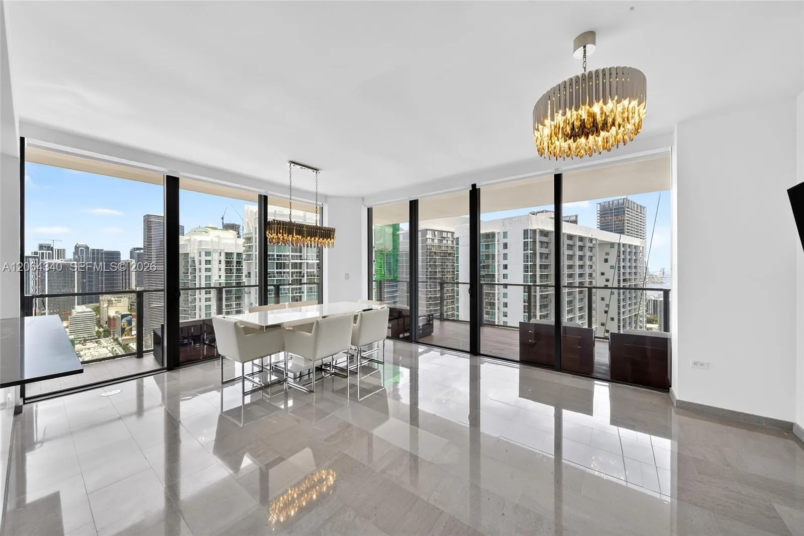 68 SE 6th St # 3311, Miami, FL 33131 photo 6