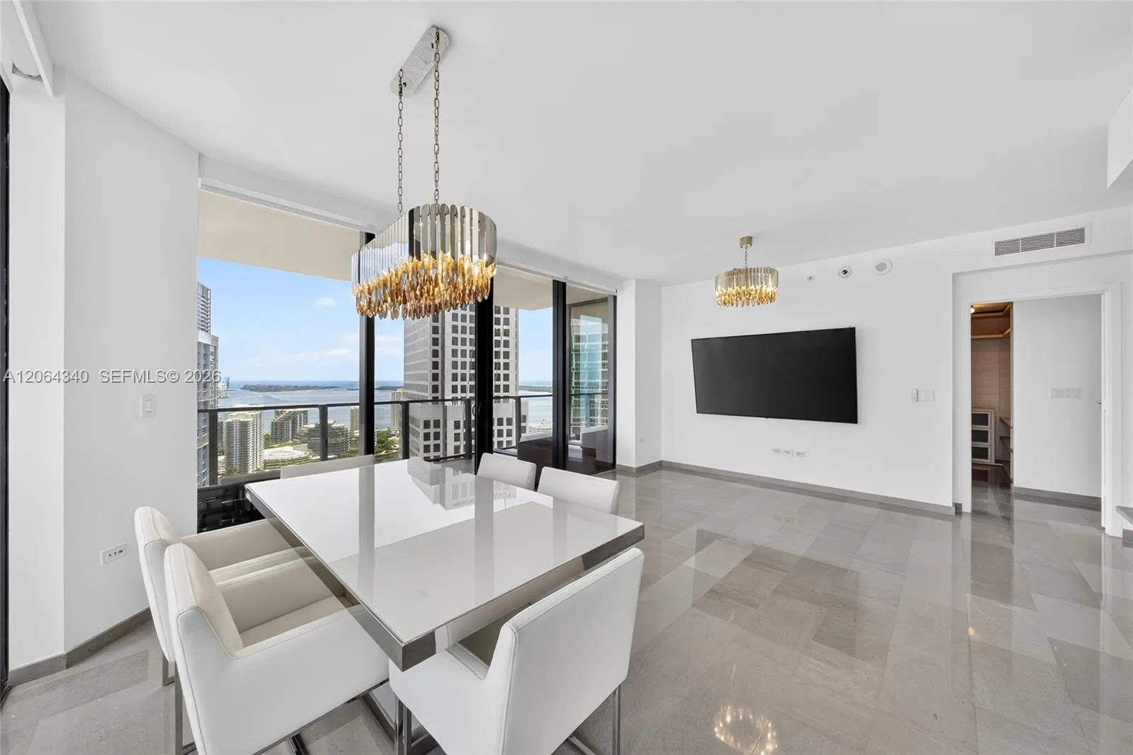 68 SE 6th St # 3311, Miami, FL 33131 photo 7