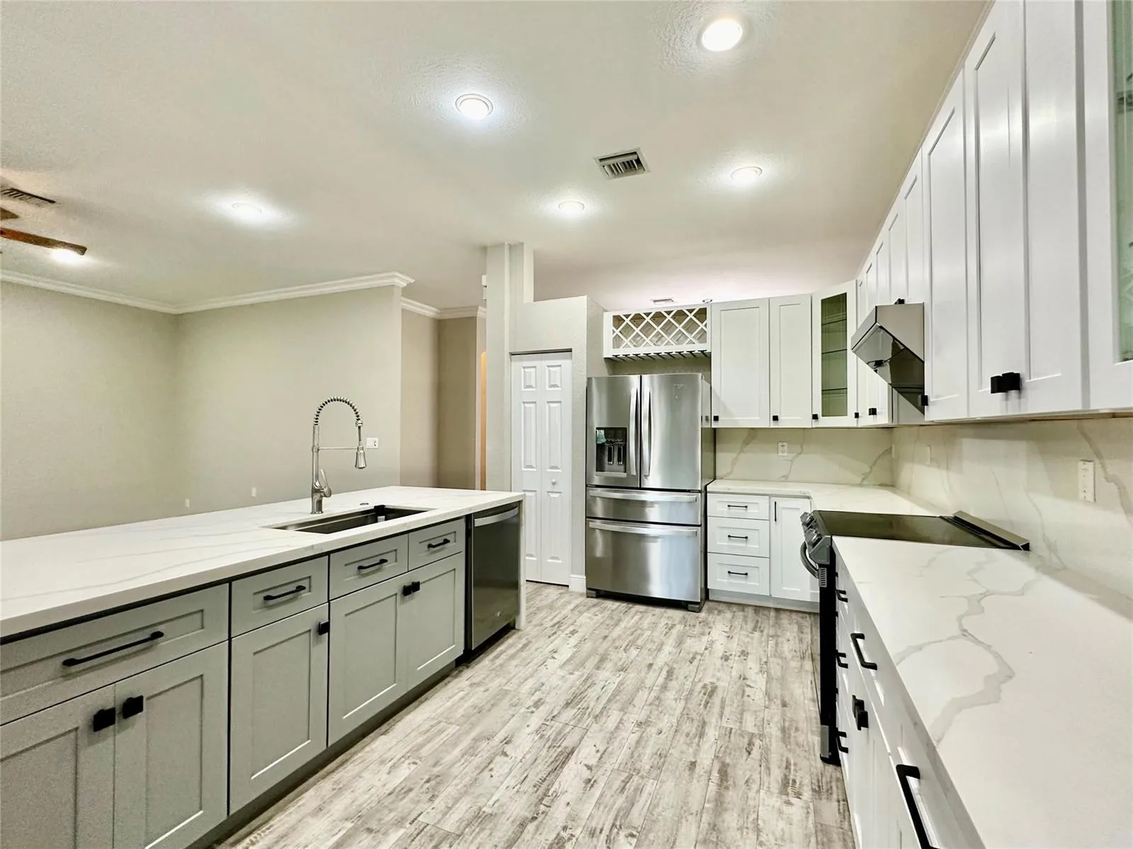 4109 W WHITEWATER Avenue, Weston, FL 33332 photo 3