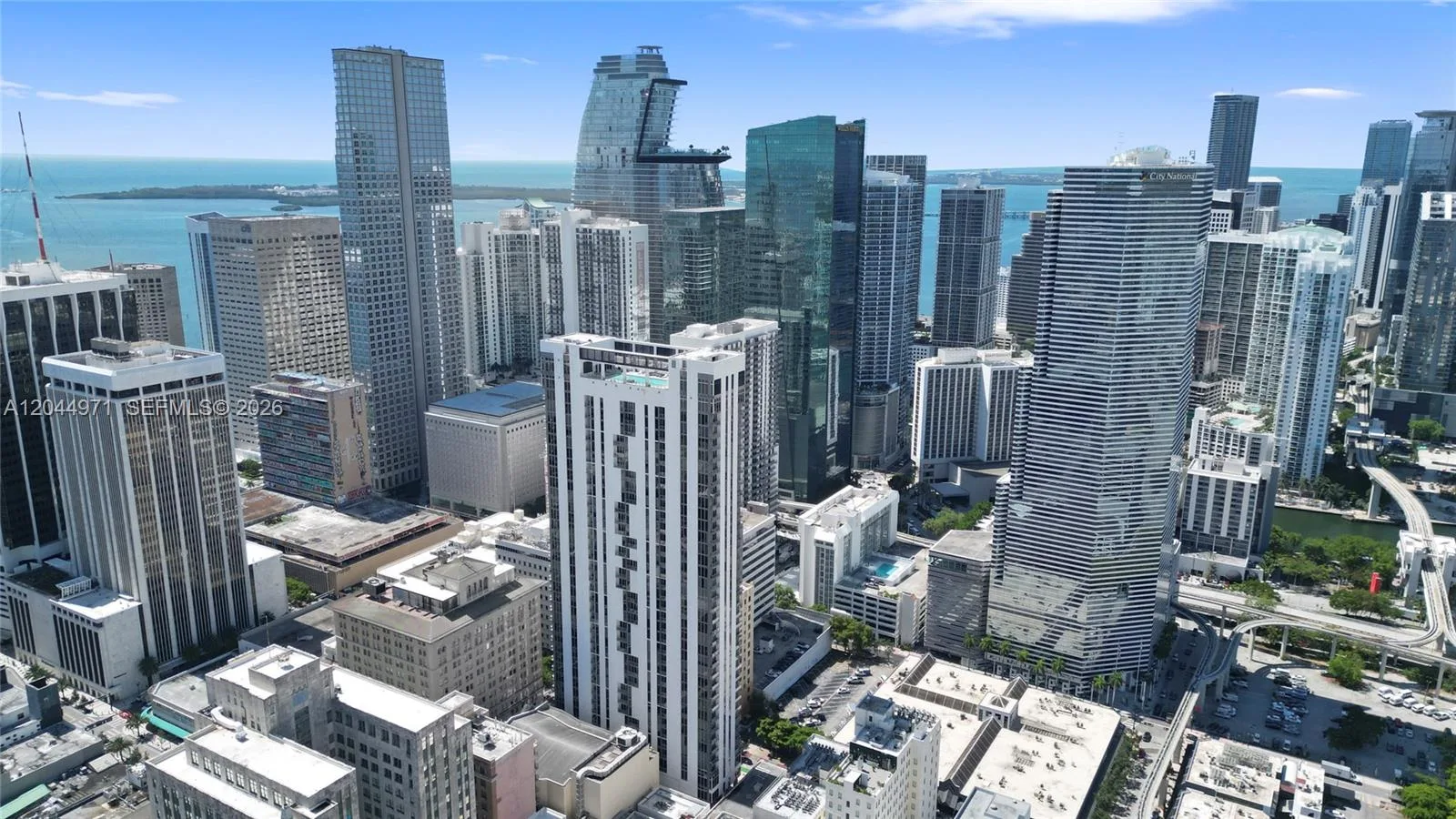 151 SE 1st St # PH04, Miami, FL 33131 photo 2