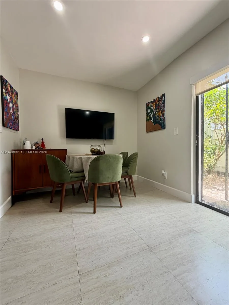 6667 Miller Dr # 15, South Miami, FL 33155 photo 12