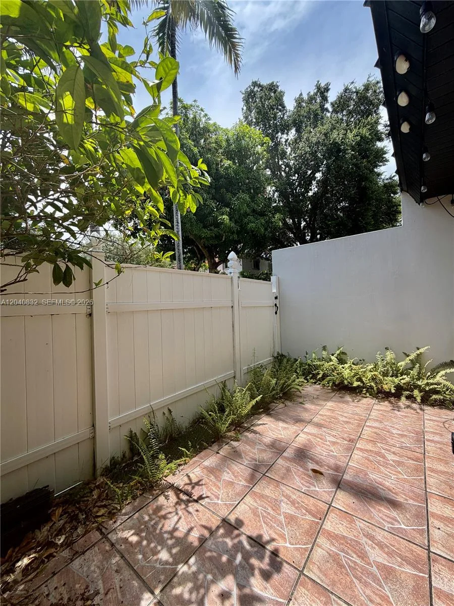 6667 Miller Dr # 15, South Miami, FL 33155 photo 13