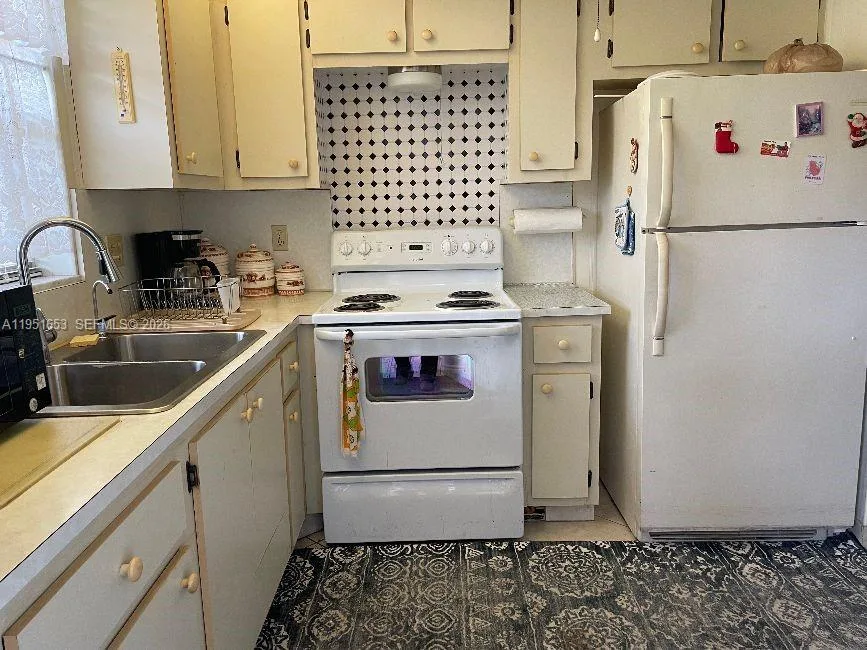 5300 Washington St # S111, Hollywood, FL 33021 photo 4