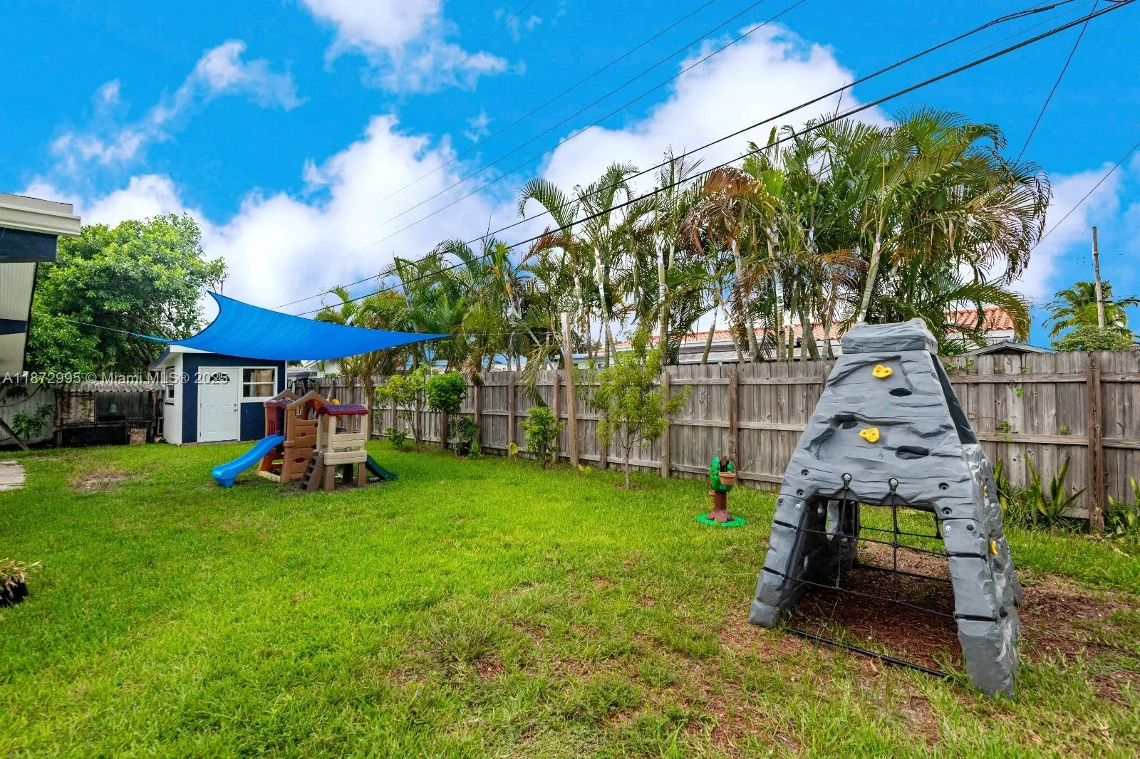 21140 NE 26th Ave, Miami, FL 33180 photo 5