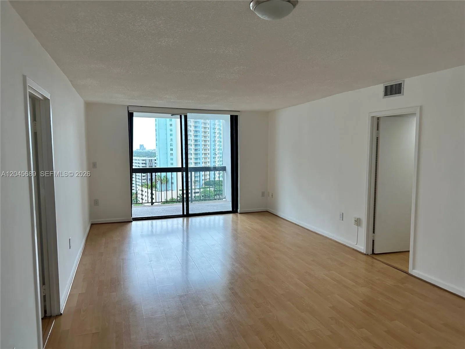2333 Brickell Ave # 1610, Miami, FL 33129 photo 2