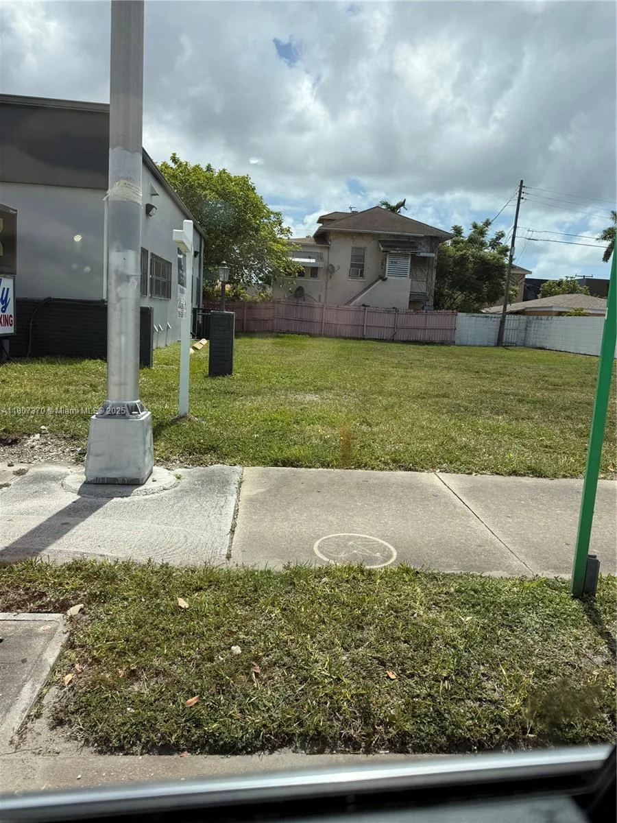 1959 SW 27th Ave, Miami, FL 33145 — zdjęcie 5
