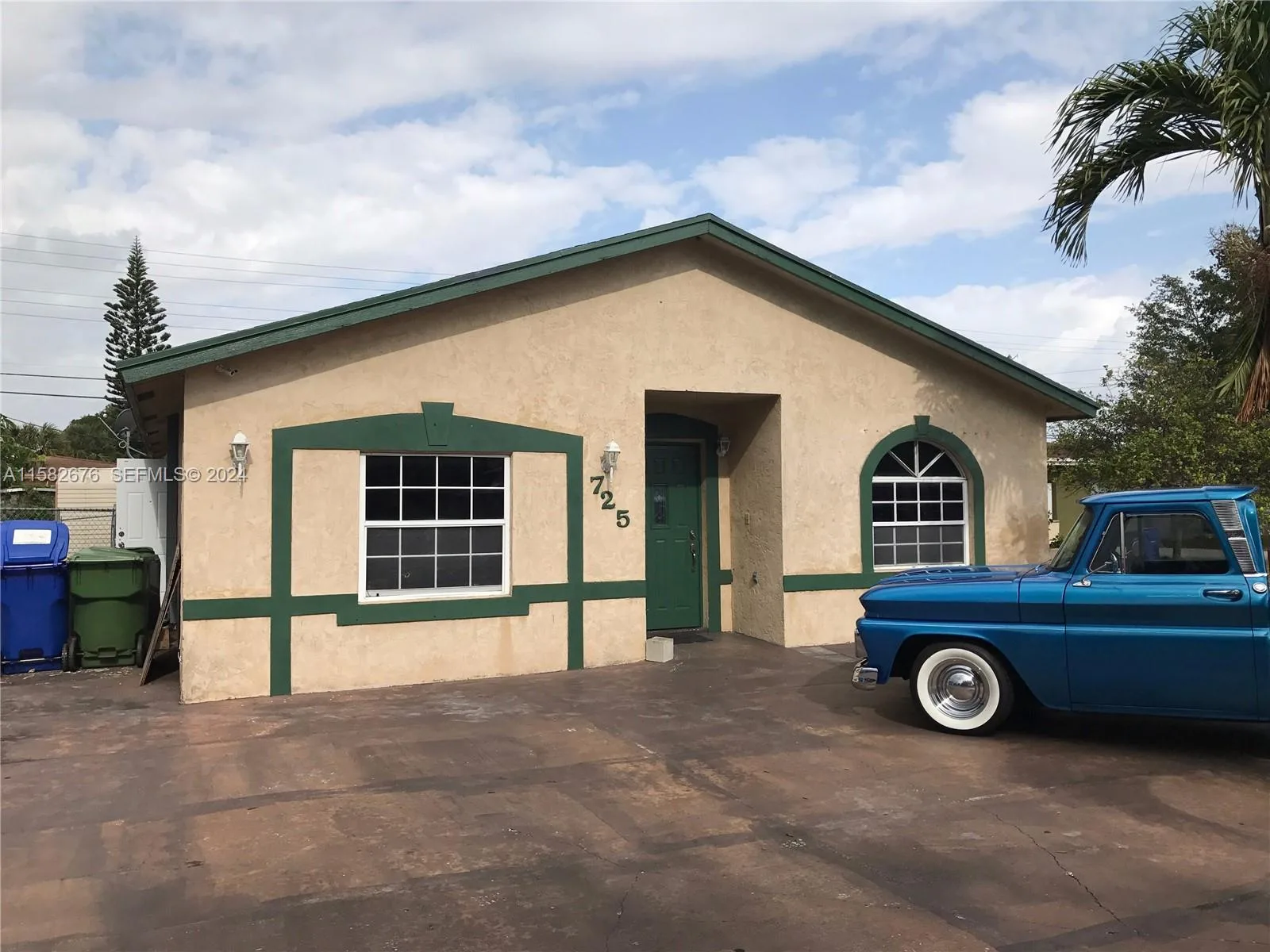 725 NW 19th Ter, Fort Lauderdale, FL 33311