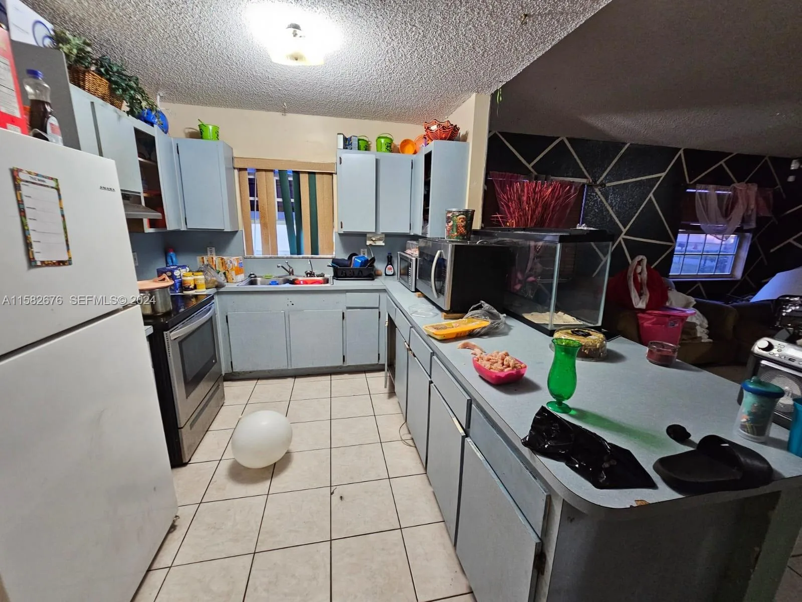725 NW 19th Ter, Fort Lauderdale, FL 33311 photo 3