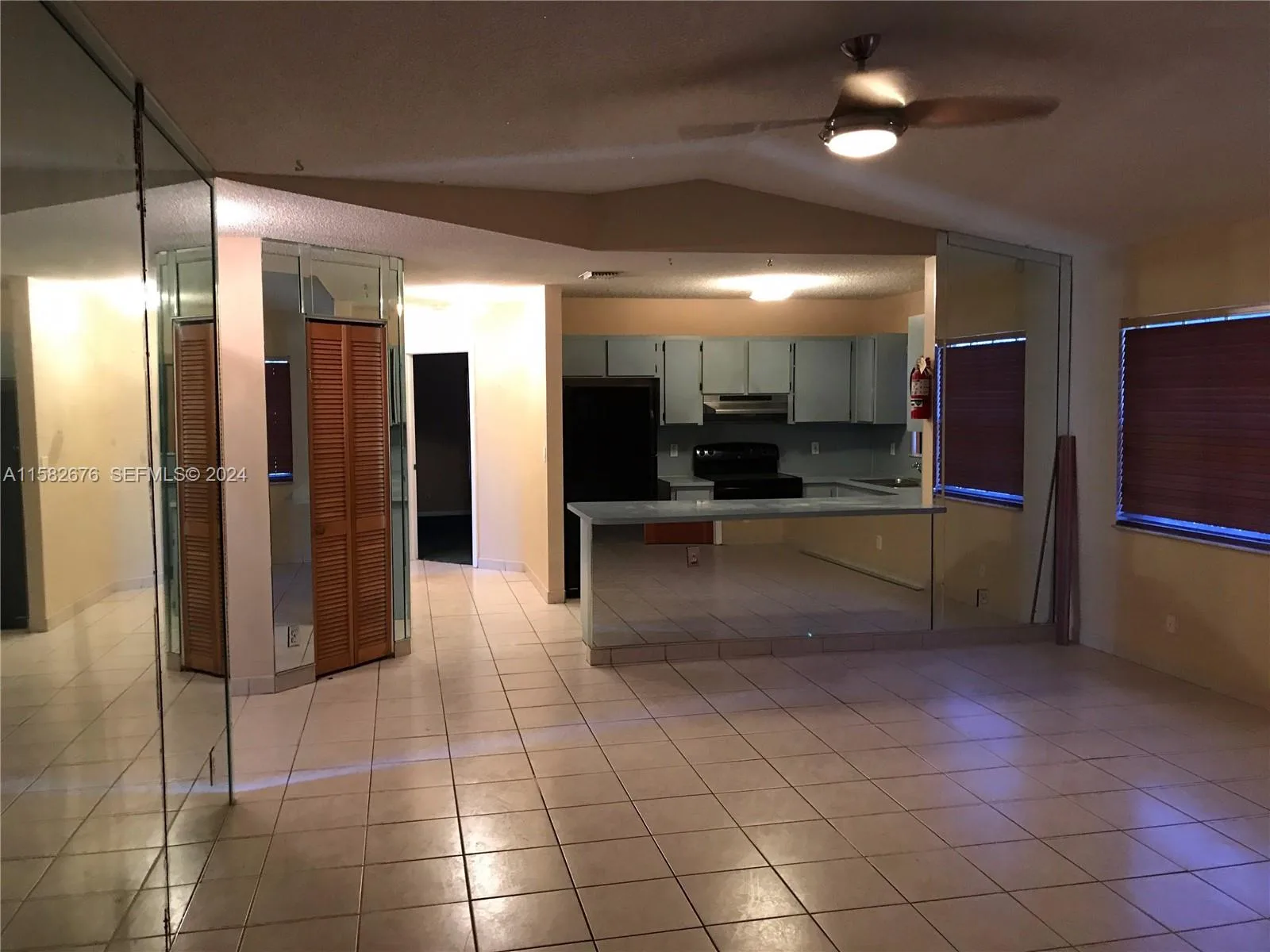 725 NW 19th Ter, Fort Lauderdale, FL 33311 photo 5