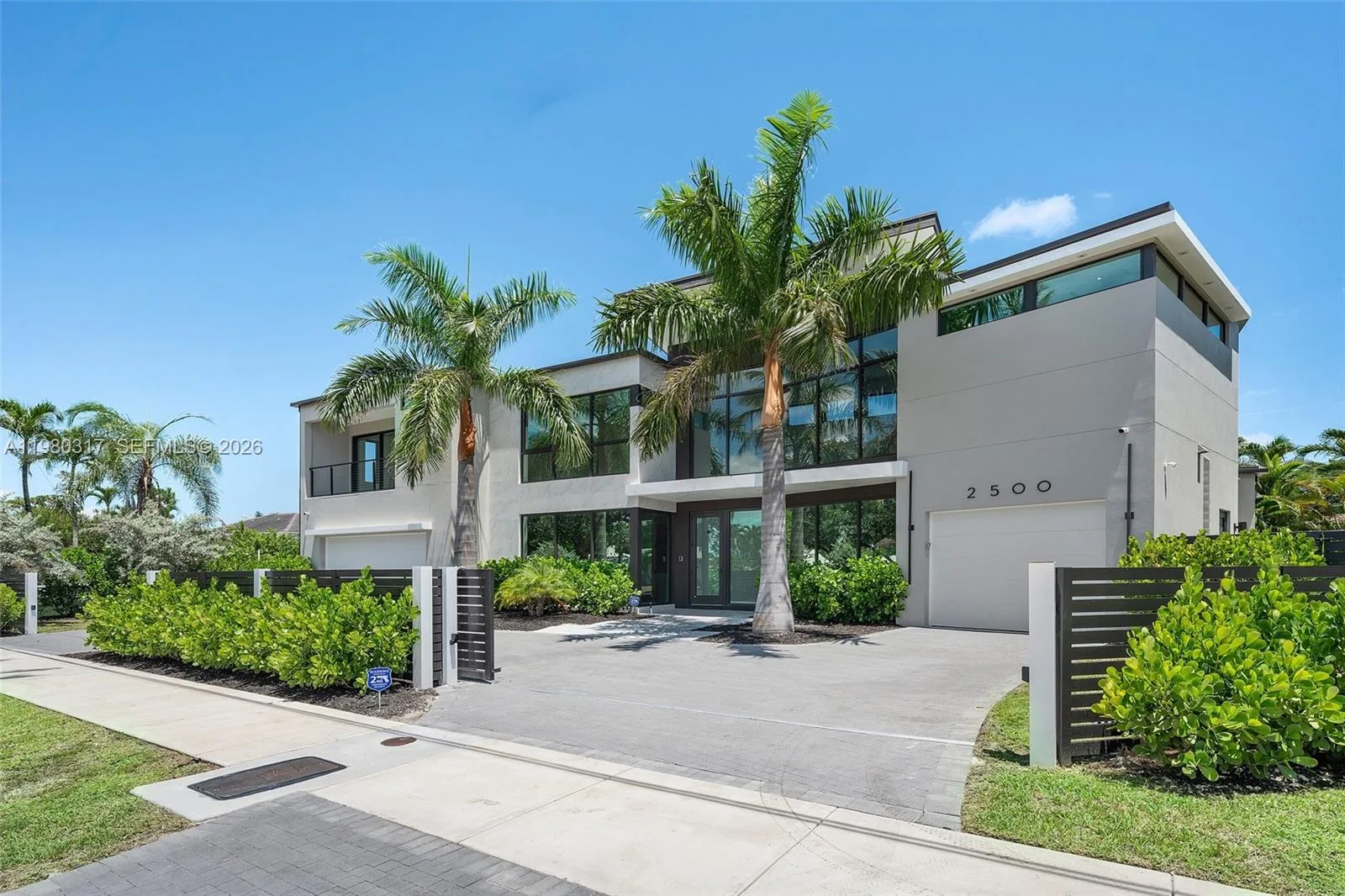 2500 Middle River Dr, Fort Lauderdale, FL 33305 photo 3