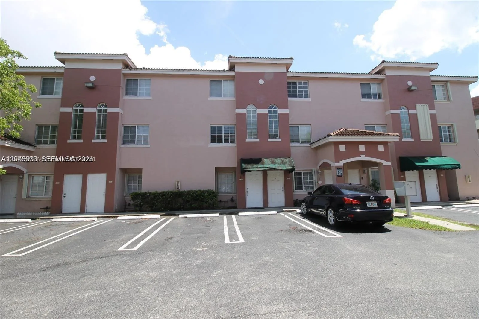 12005 SW 14th St # 407-D, Miami, FL 33184