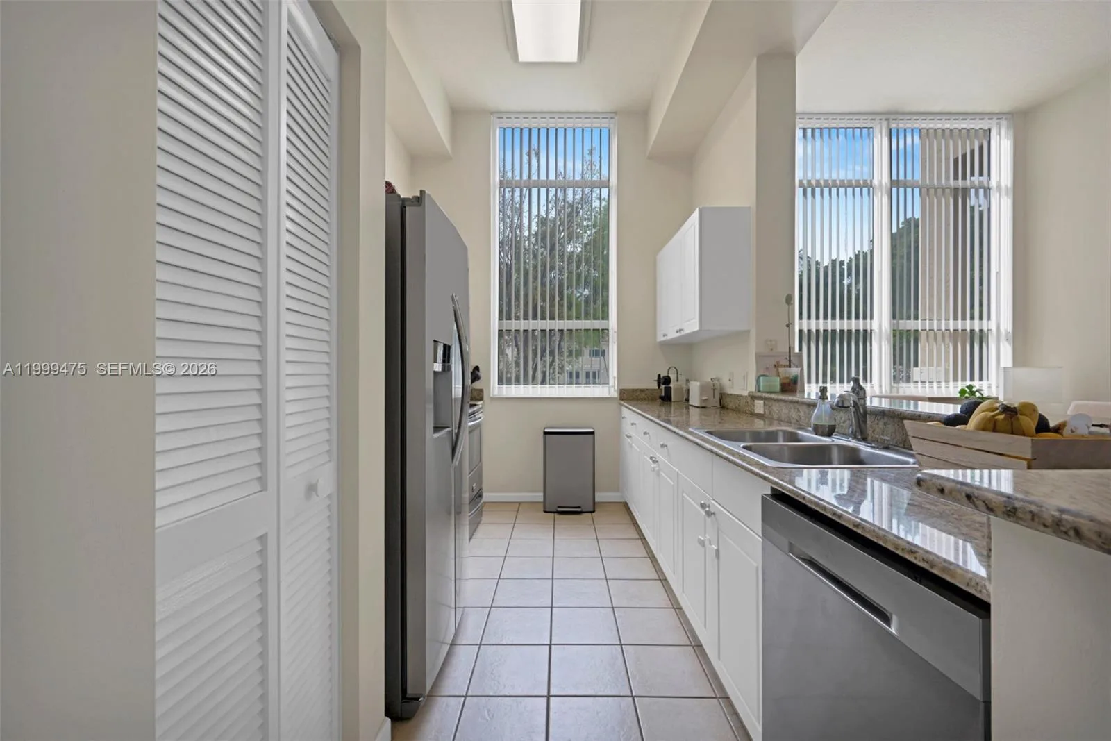 19501 W Country Club Dr # 208, Aventura, FL 33180 photo 5