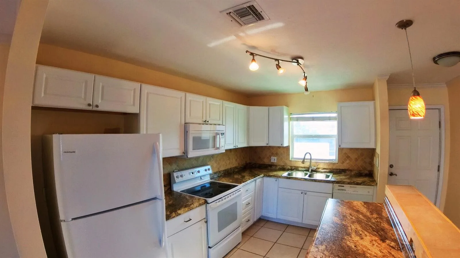 236 CASTLEWOOD Drive # 202, North Palm Beach, FL 33408 photo 5