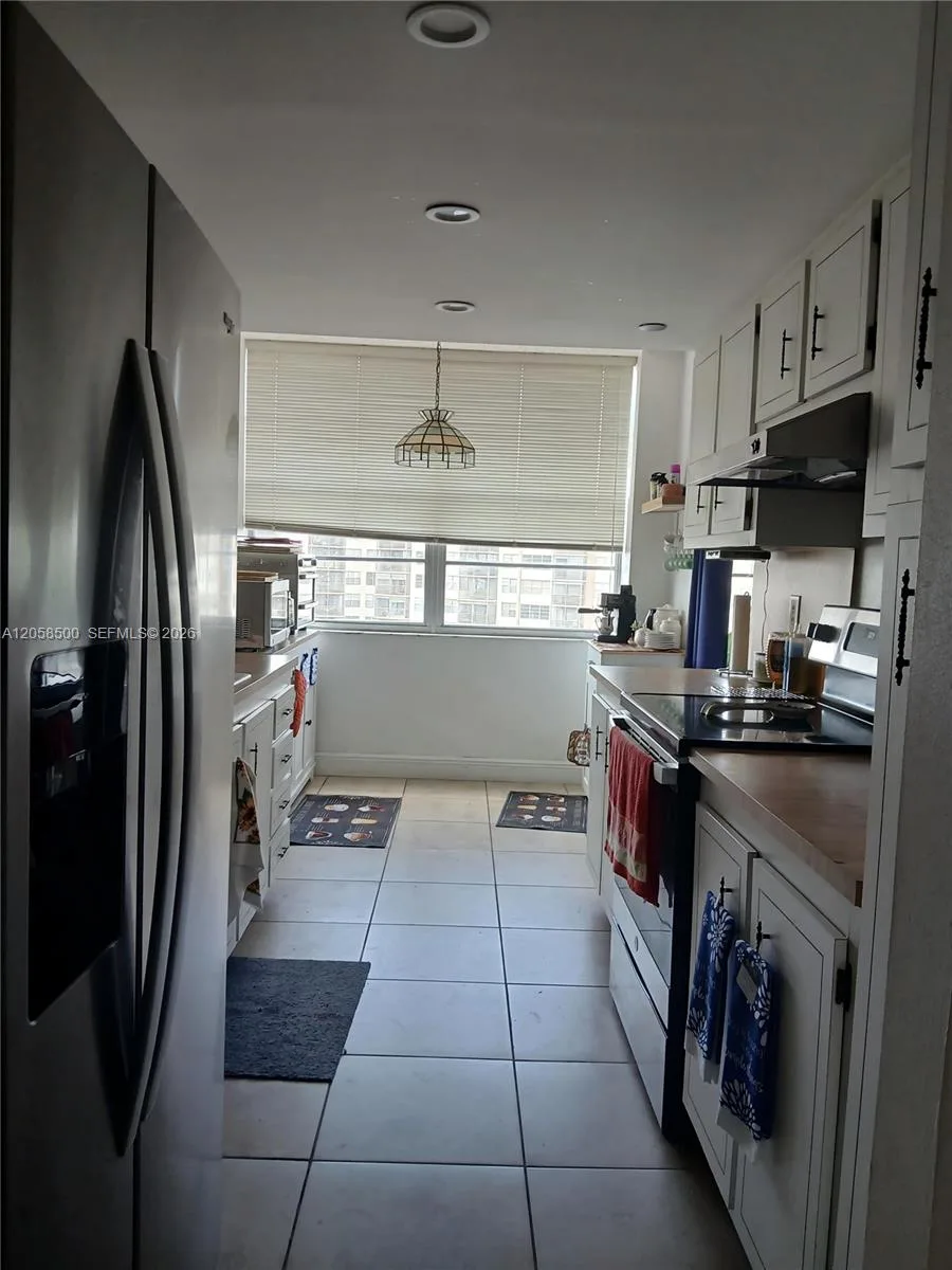 1100 Saint Charles Pl # 712, Pembroke Pines, FL 33026 photo 5