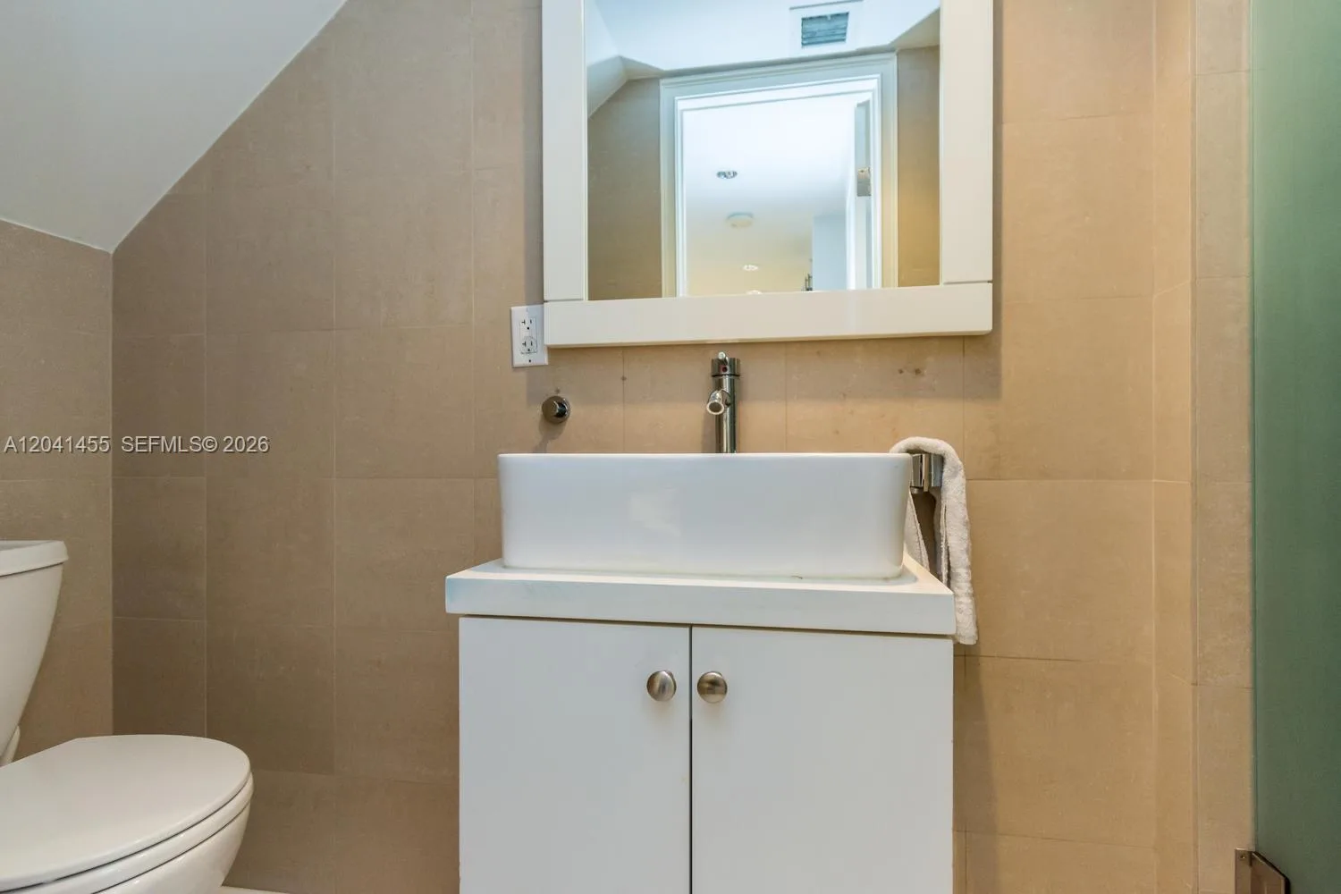 425 Grapetree Dr # 206, Key Biscayne, FL 33149 photo 12
