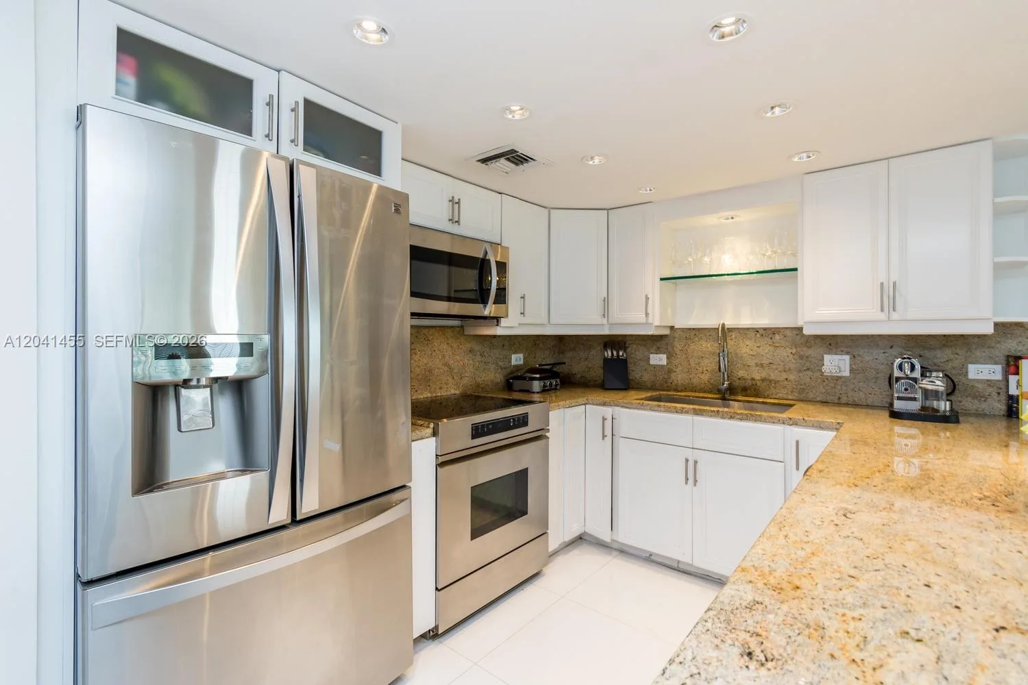 425 Grapetree Dr # 206, Key Biscayne, FL 33149 photo 8