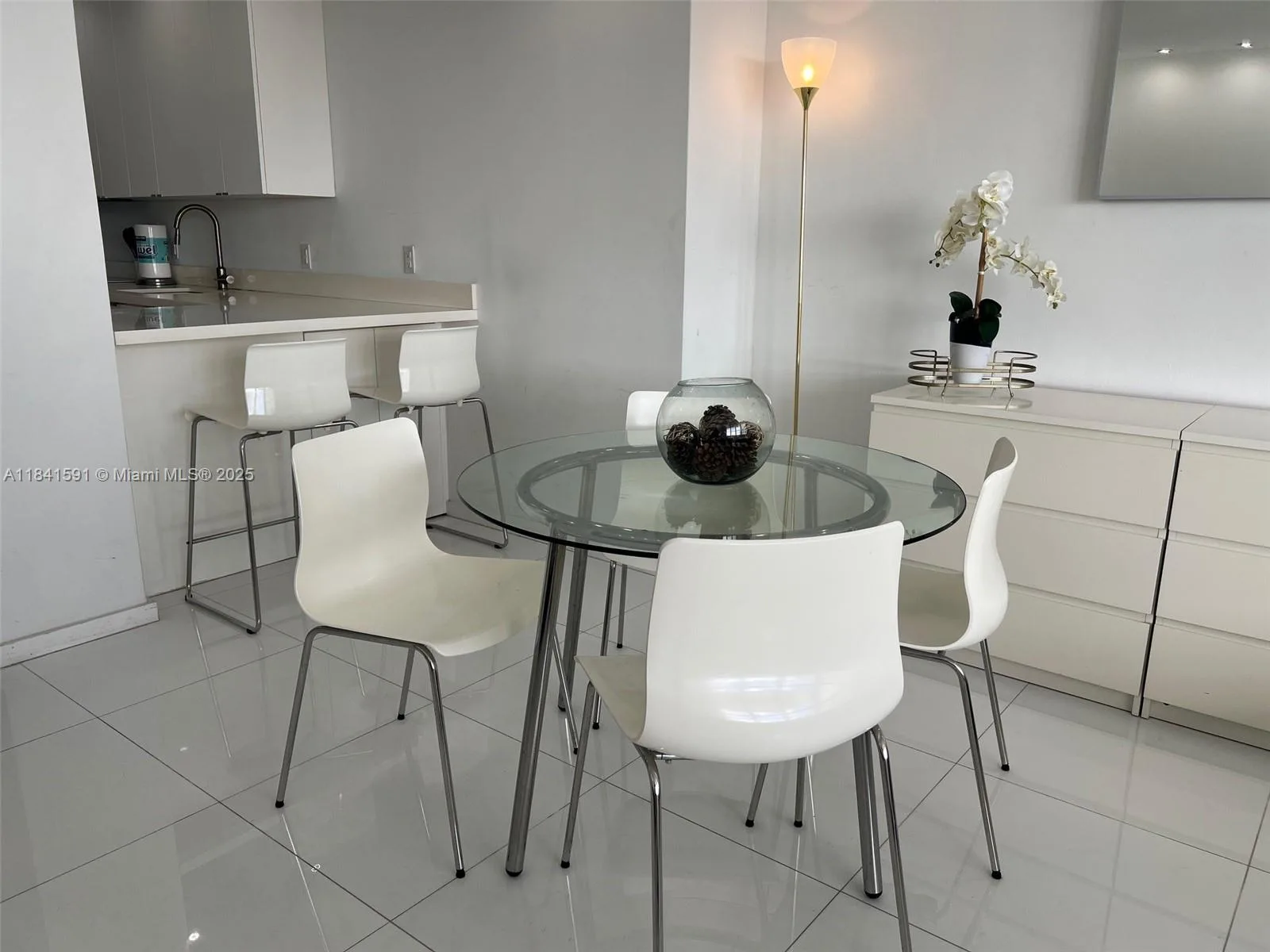 100 Lincoln Rd # 1601, Miami Beach, FL 33139 photo 3
