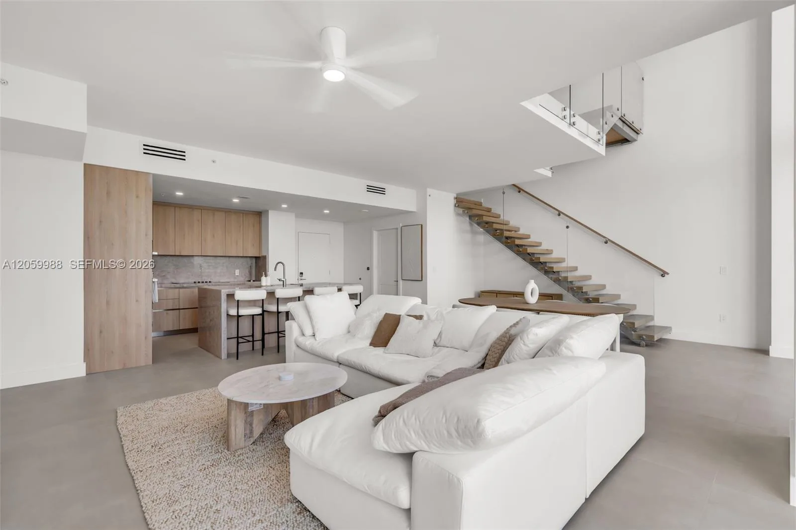 92 SW 3rd St # 5204, Miami, FL 33130 photo 6