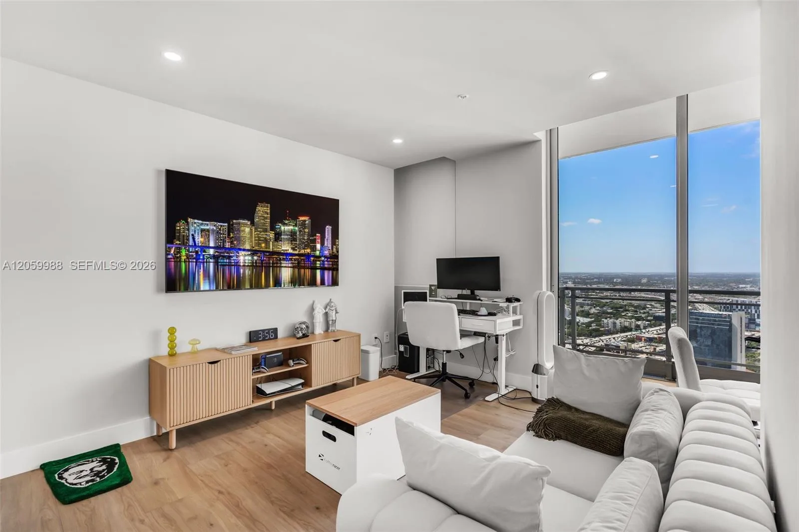 92 SW 3rd St # 5204, Miami, FL 33130 photo 9