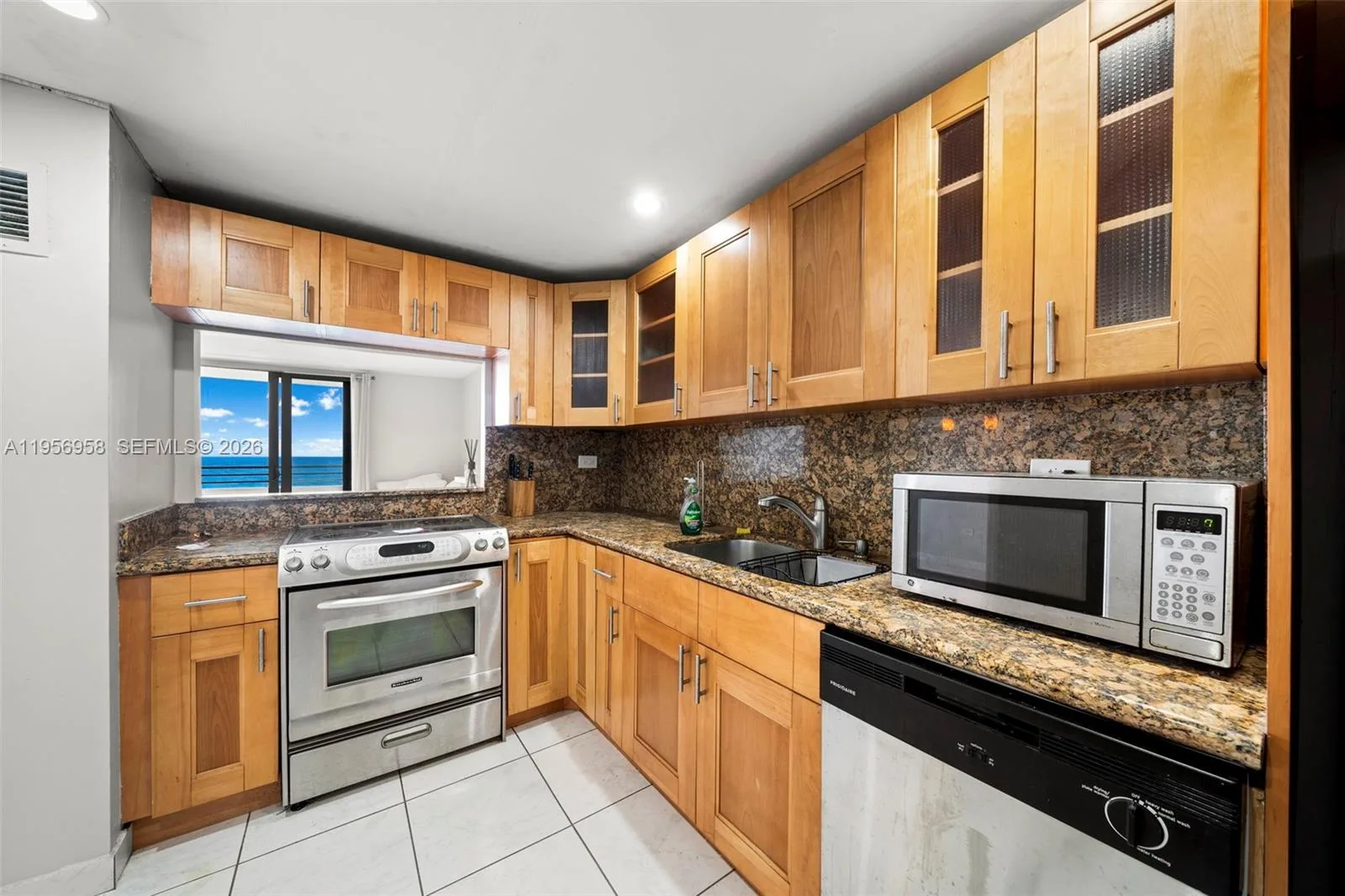 5555 Collins Ave # 6E, Miami Beach, FL 33140 photo 6