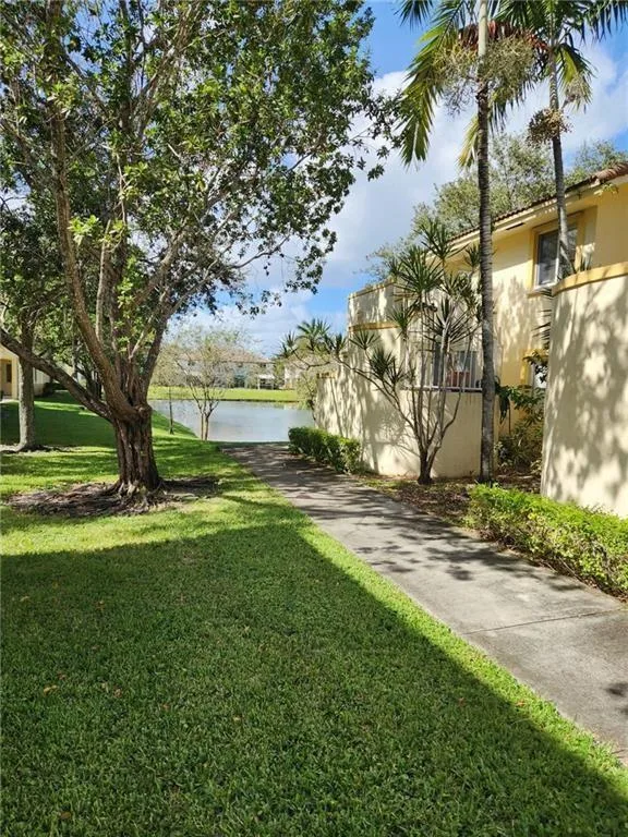 4775 SW 62nd Avenue # 102, Davie, FL 33314 photo 3