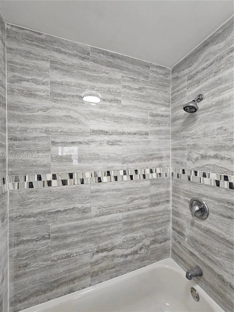 6580 W 27th Ct # 58-24, Hialeah, FL 33016 photo 3