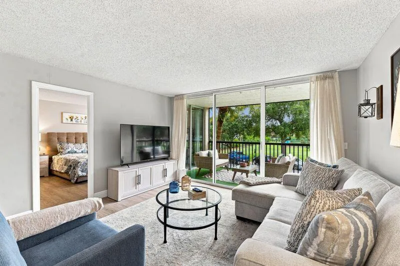 5260 NW 2nd Avenue # Unit 204, Boca Raton, FL 33487