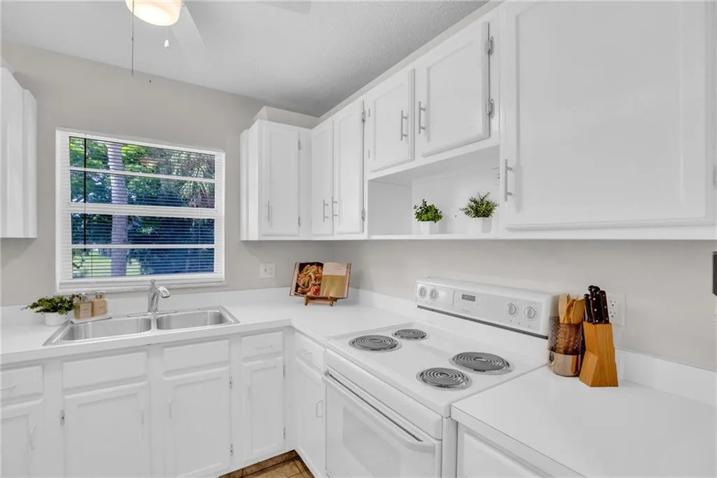 17 Vista Palm Lane # 201, Vero Beach, FL 32962 — zdjęcie 2