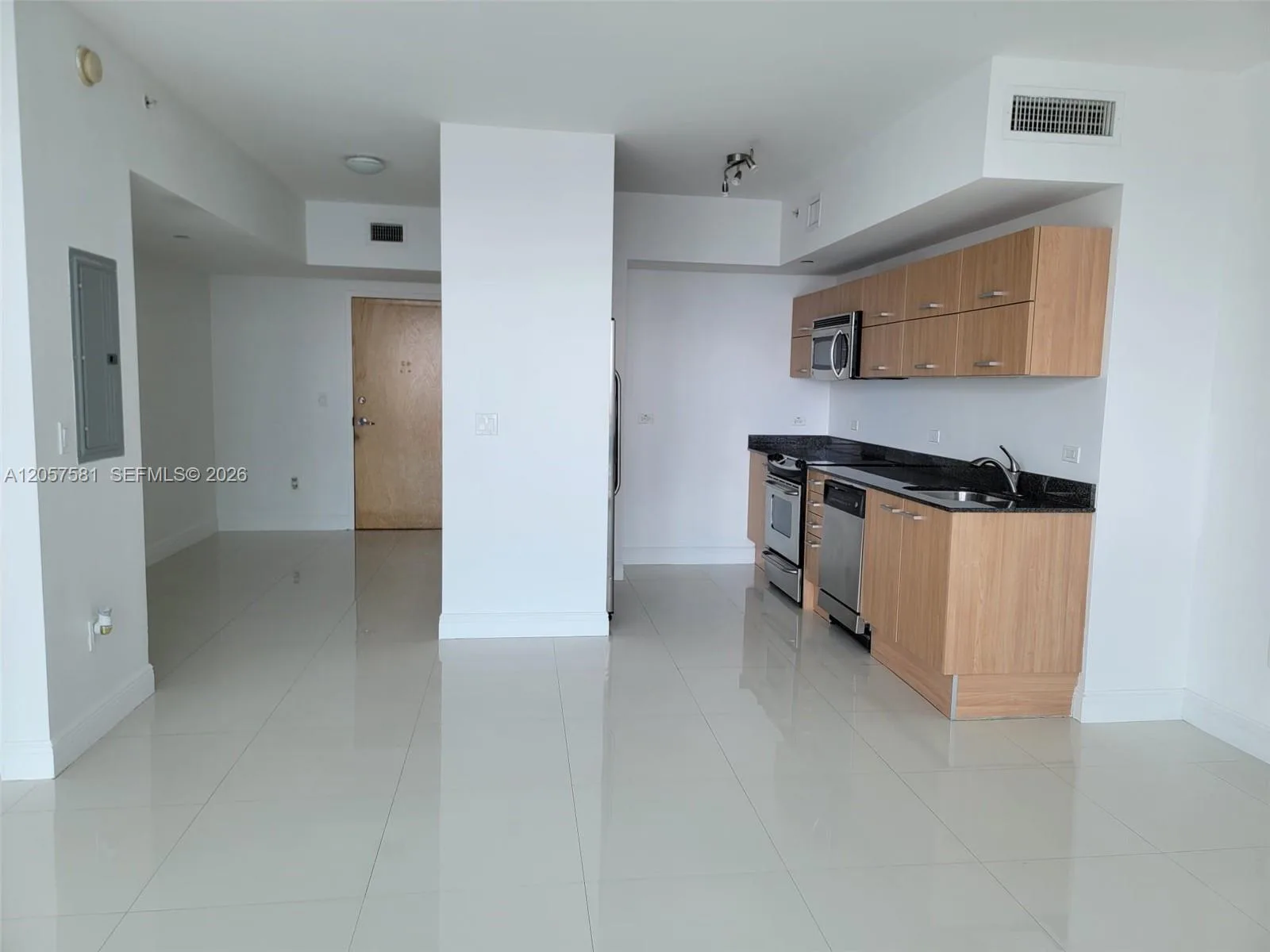 350 S Miami Ave # 1515, Miami, FL 33130 photo 8