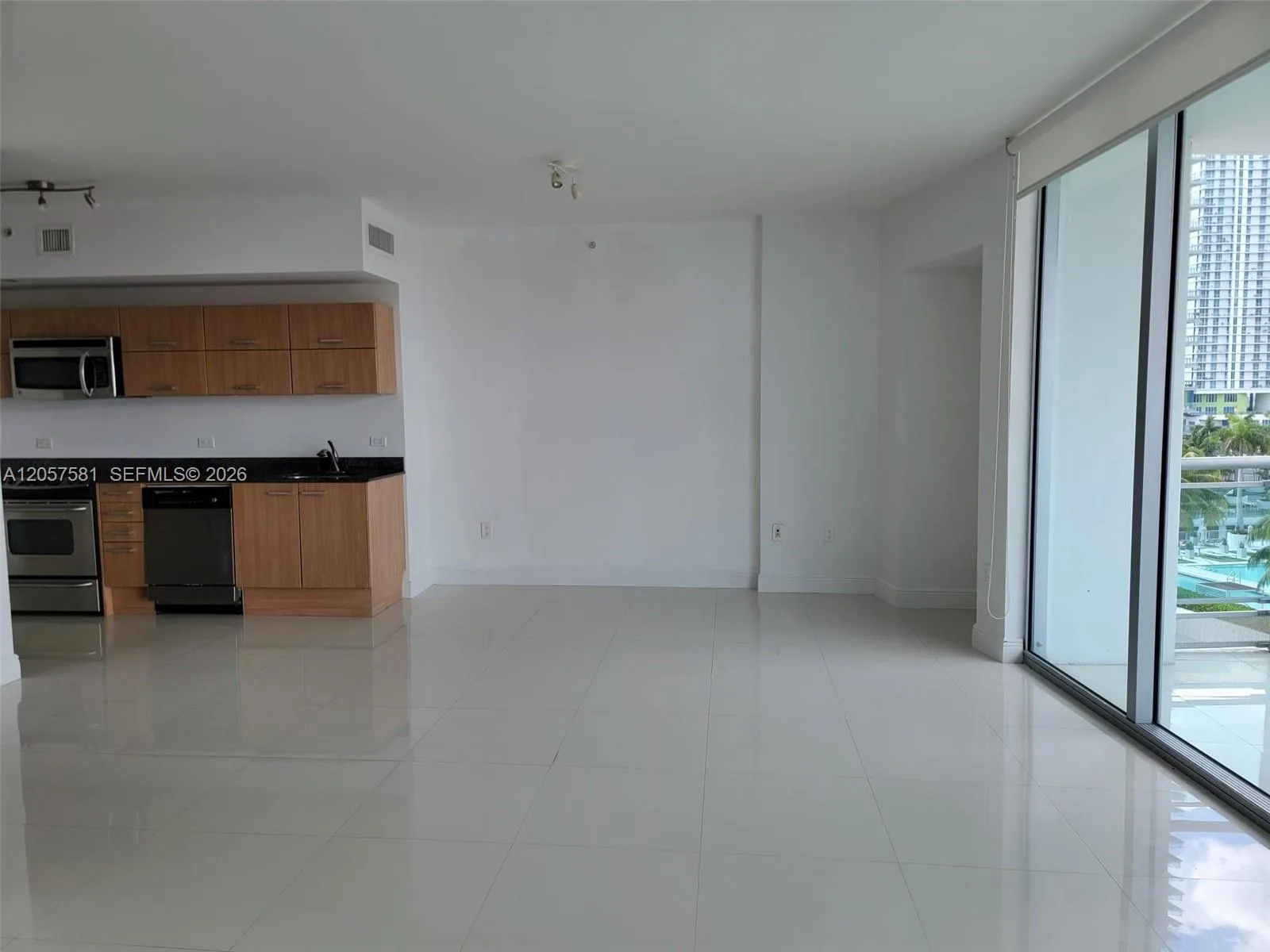 350 S Miami Ave # 1515, Miami, FL 33130 photo 9