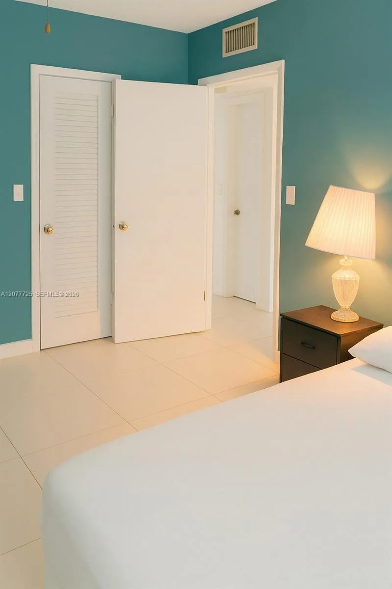 610 NE 12th Ave # 308, Hallandale Beach, FL 33009 photo 11
