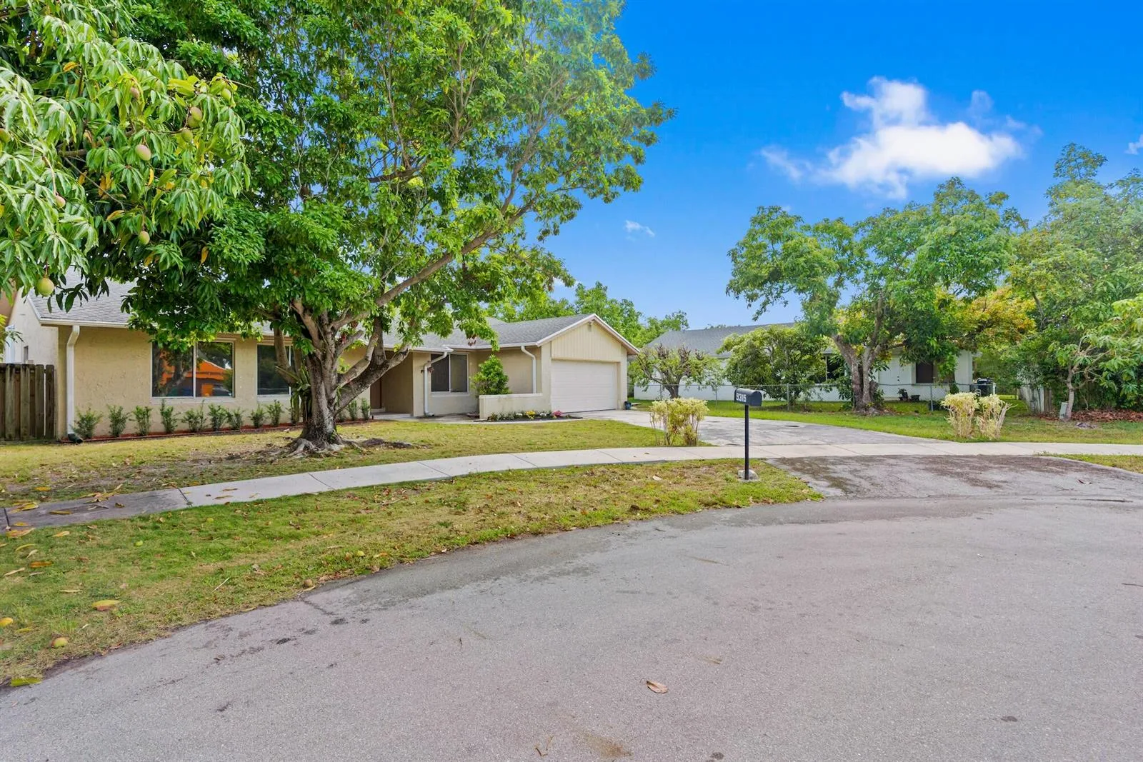9315 SW 170th Lane, Palmetto Bay, FL 33157 photo 2