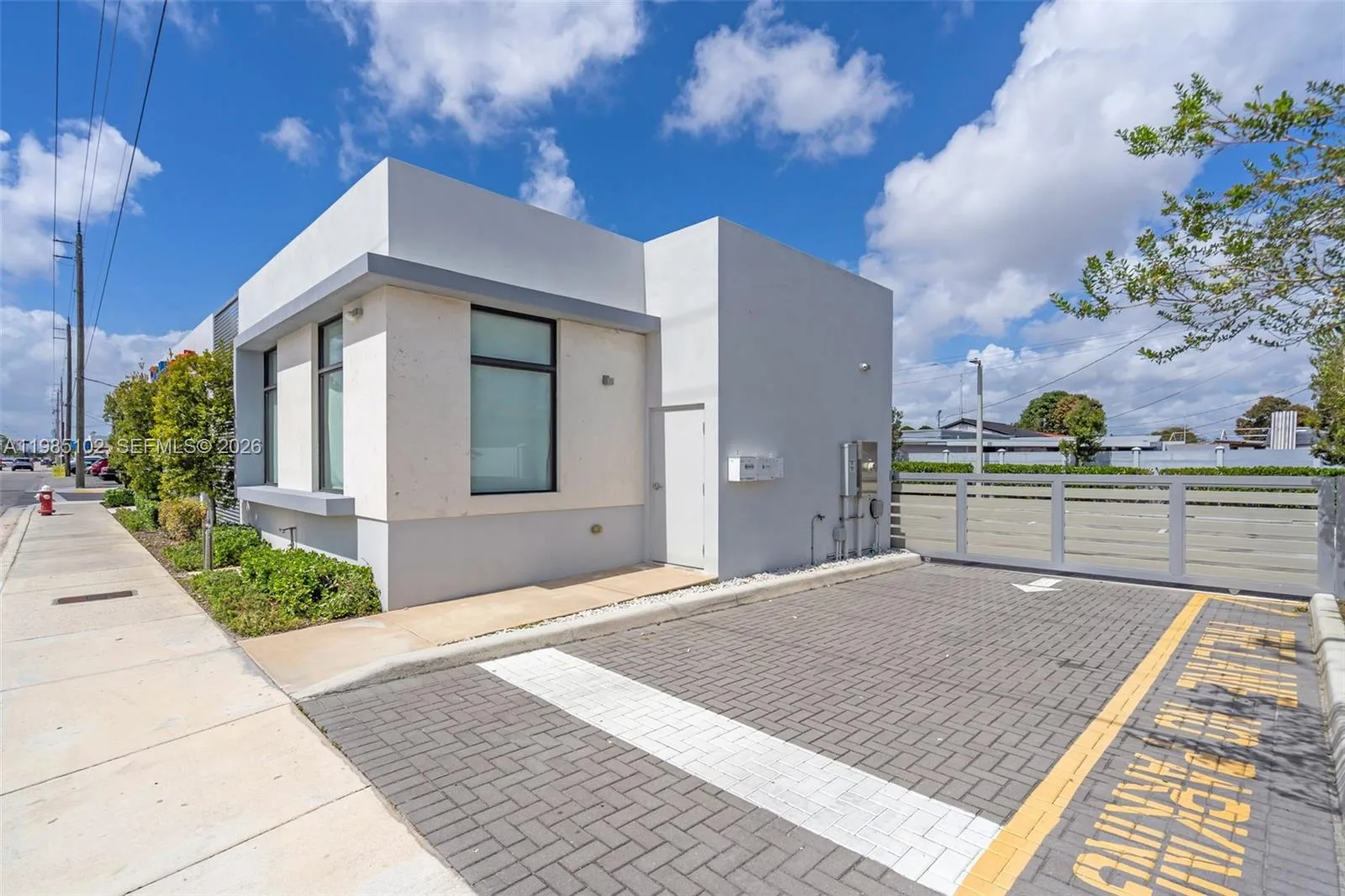 875 E 41st St, Hialeah, FL 33013 photo 3