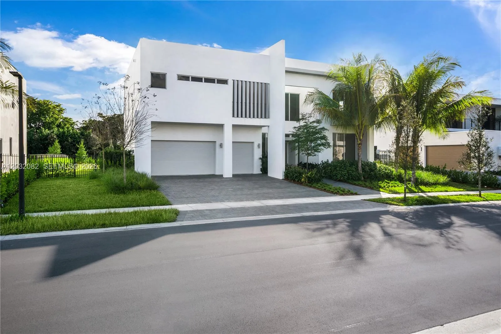 16720 N Botaniko Dr N, Weston, FL 33326