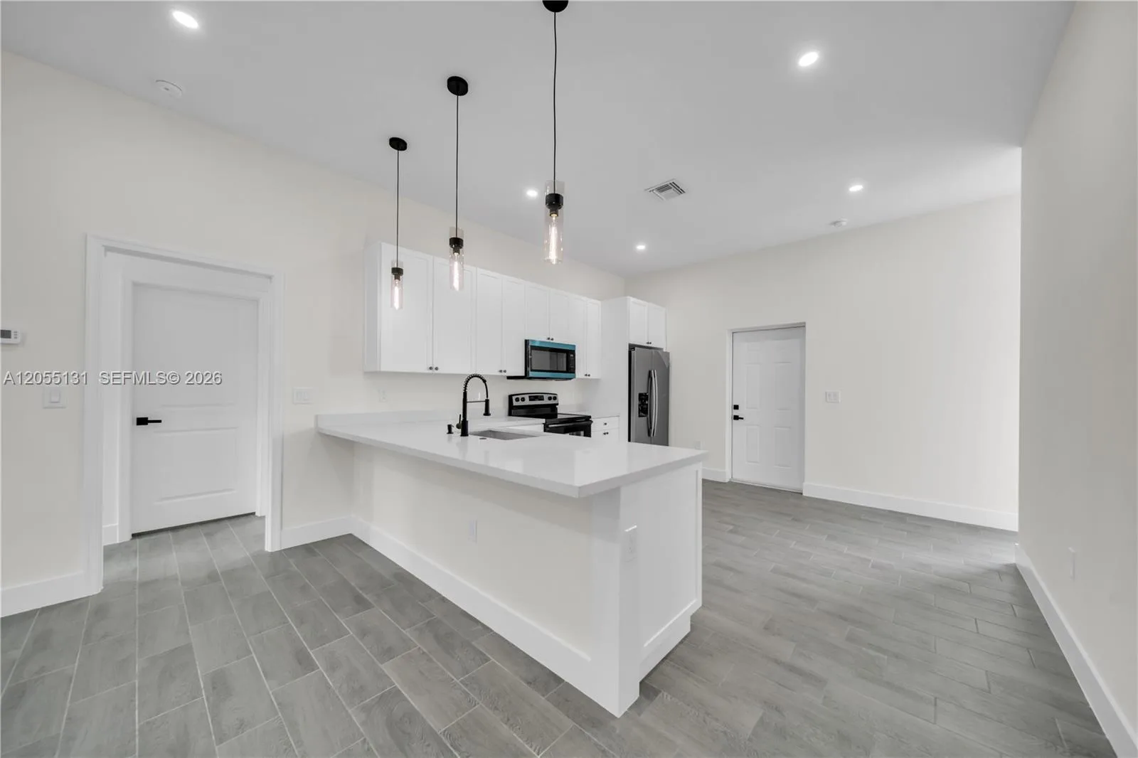 707 Randall Ave, Other City - In The State Of Florida, FL 33974 photo 4