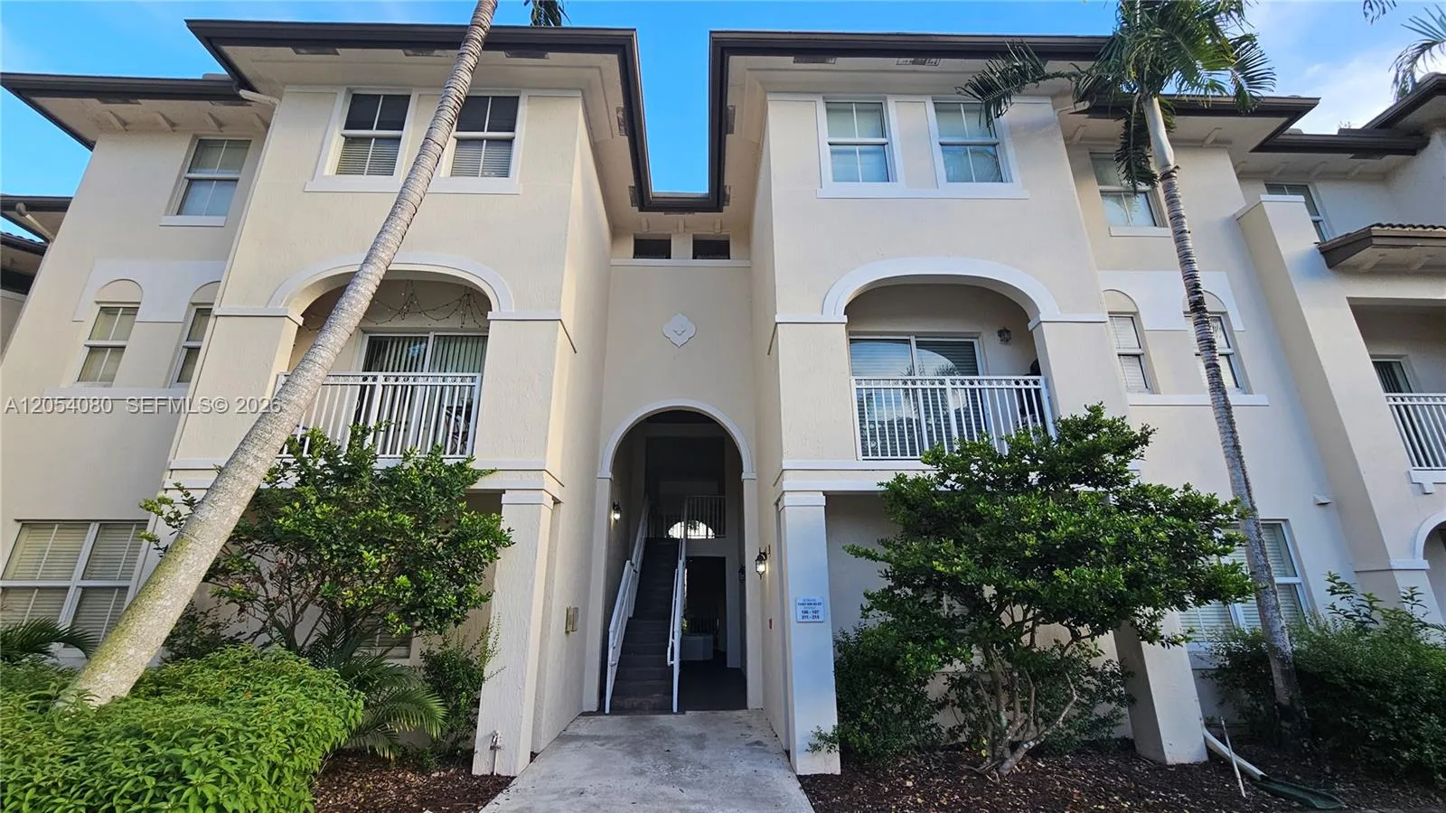 11401 NW 89th St # 214, Doral, FL 33178