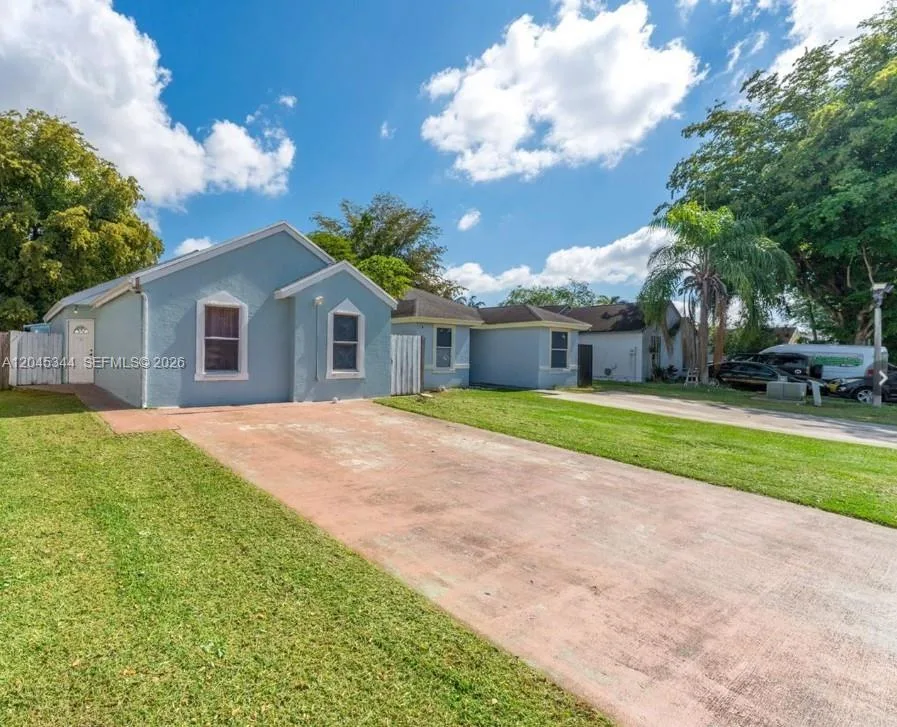 768 SW 9th St, Florida City, FL 33034