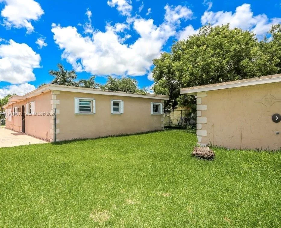 725 SW 12th Ave, Homestead, FL 33030 photo 2