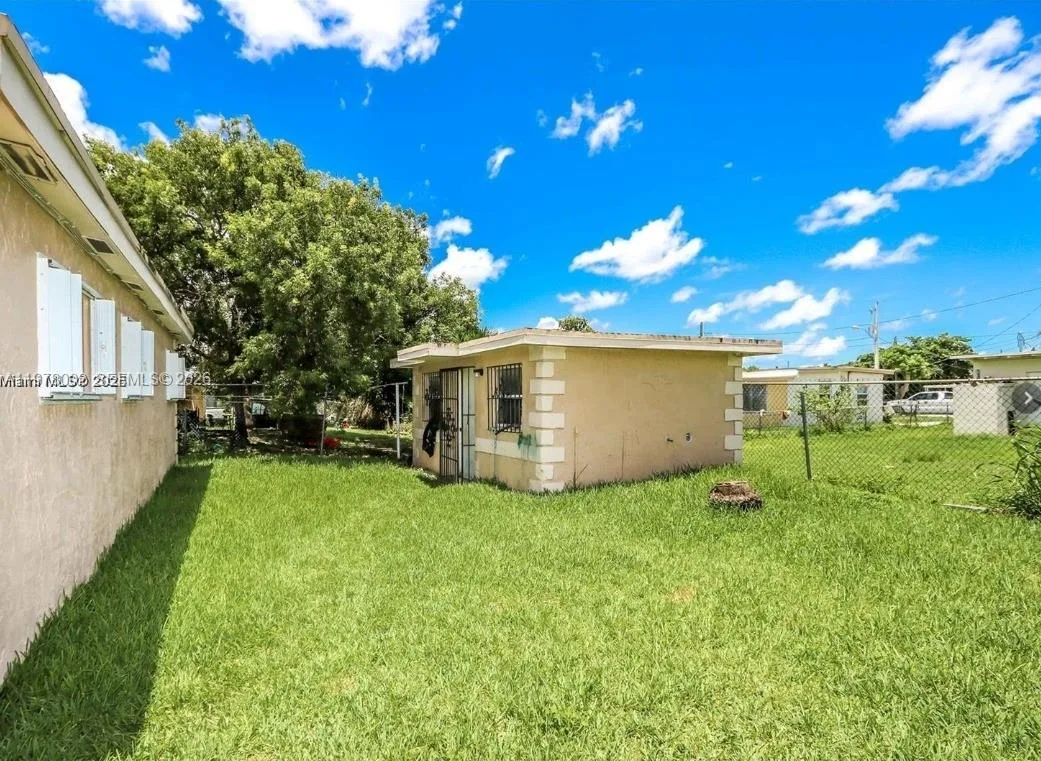 725 SW 12th Ave, Homestead, FL 33030 photo 3