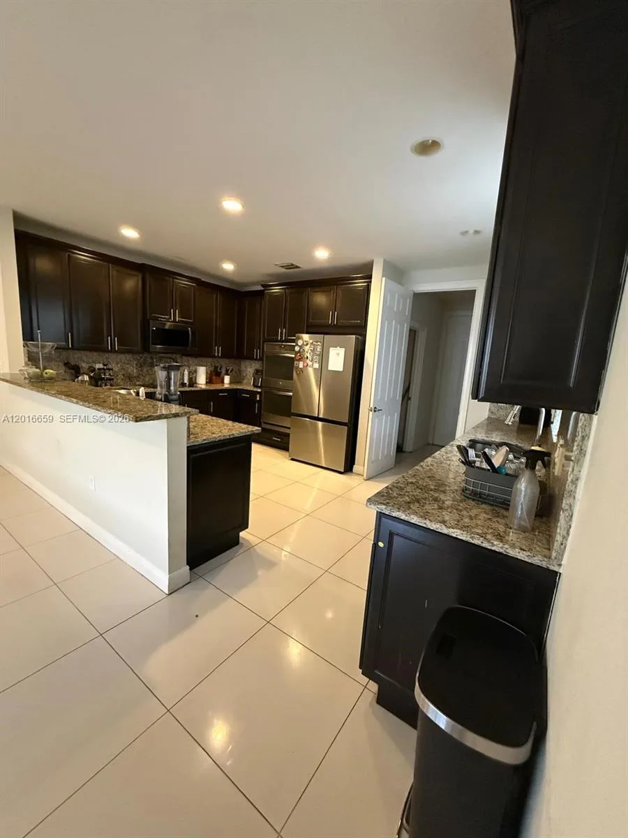 9845 NW 86th Ter, Doral, FL 33178 photo 6