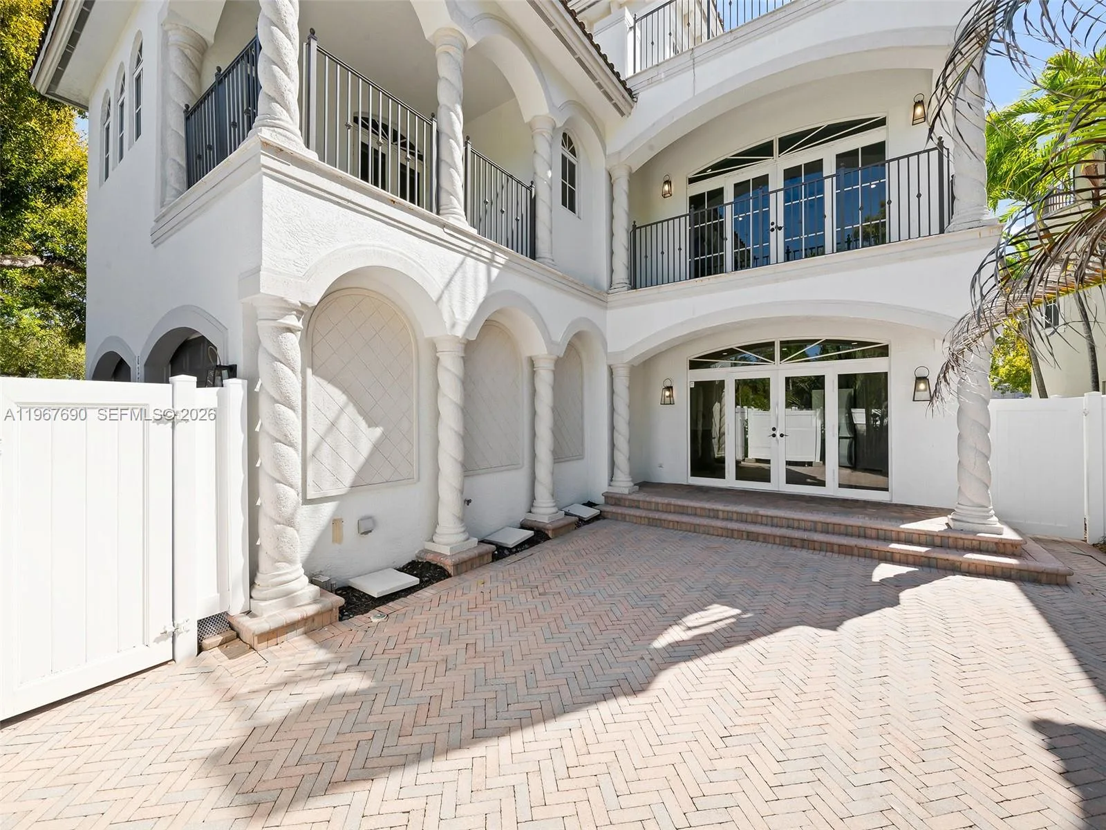 827 SE 2nd Ct, Fort Lauderdale, FL 33301 photo 7