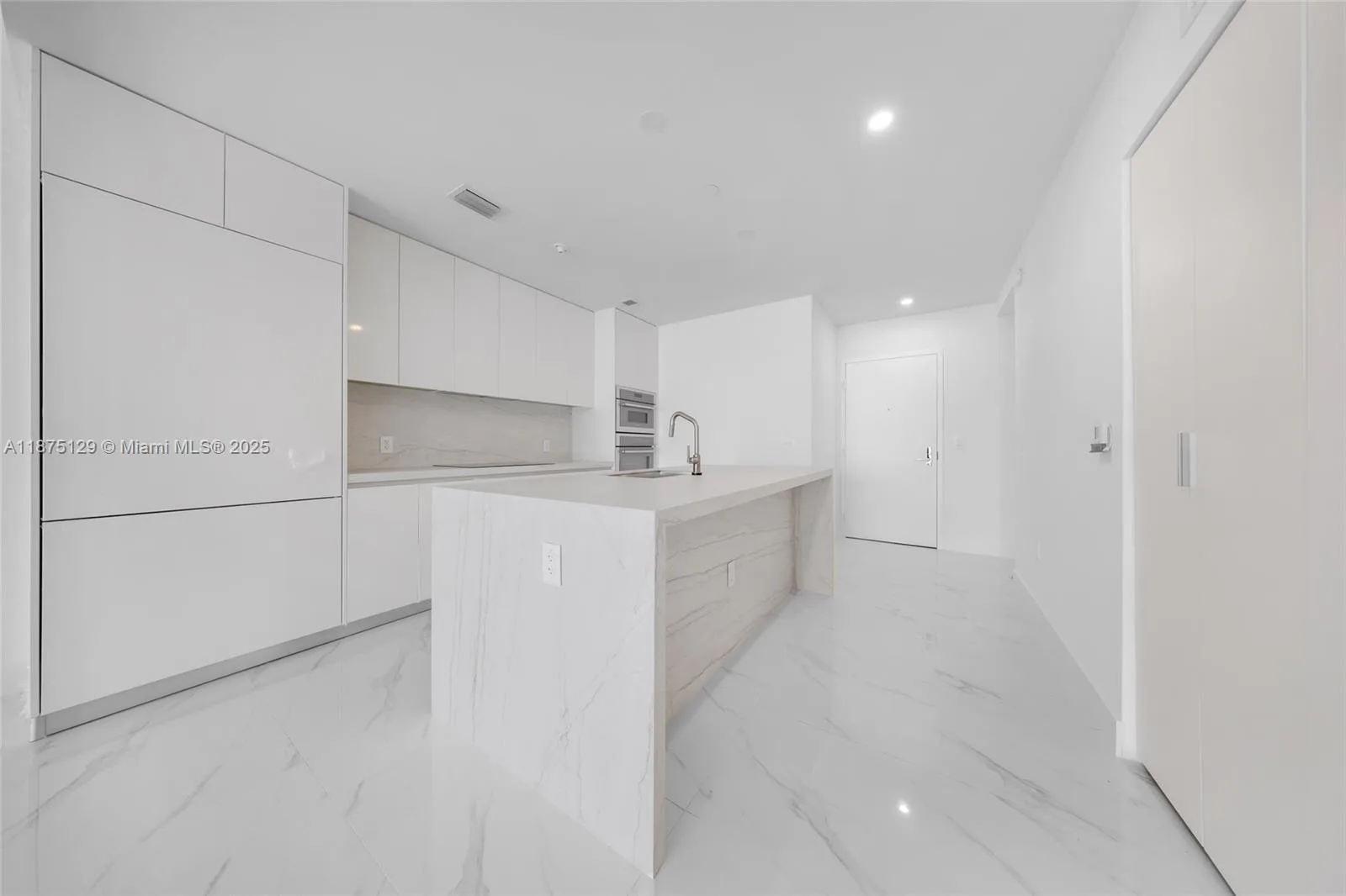 700 NE 24th St # 1706, Miami, FL 33137 photo 10